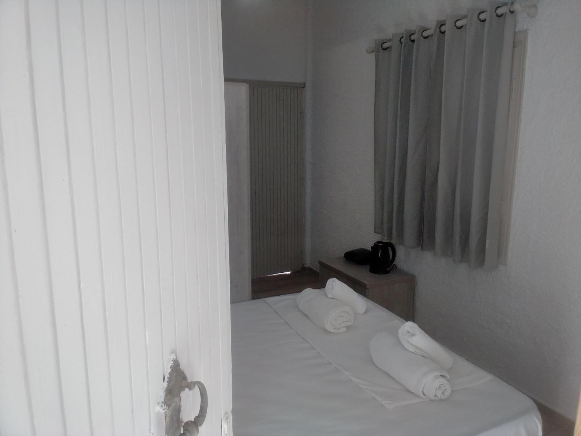 President Guest House Keratokambos Bagian luar foto